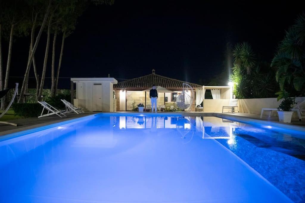 Villa Laoconte Piscina, Jacuzzi E Biliardo Canicatti Exterior photo